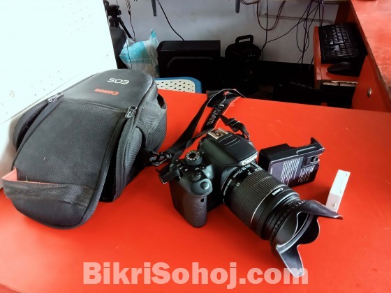 Canon Camera 700 D